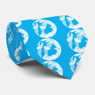 Corbata Doñas y árboles viejos