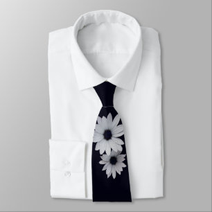 Corbata dos flores blancas