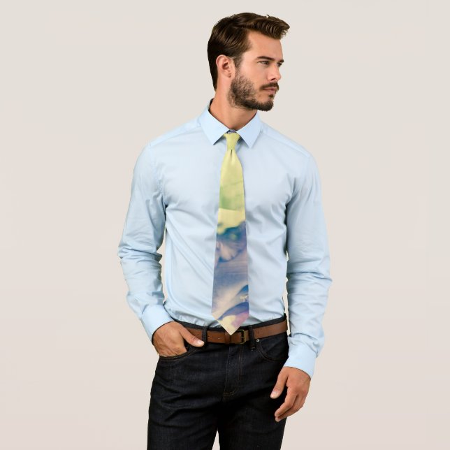 Corbata Dos rosas detrás de un vaso (In situ)