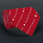 Corbata El padre del novio repite el texto blanco en rojo<br><div class="desc">Esta divertida corbata de cuello rojo es el accesorio perfecto para el padre del novio en tu boda. Presenta un diseño simple y elegante con la palabra "Padre del Groom" escrita en un sofisticado tipo de letra blanco mayúscula, y repitiendo en un patrón diagonal con separadores de diamantes. Forma perfecta...</div>