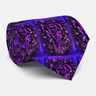 Corbata Elefante De Ataque De Cuello Rosa Morado En Noche