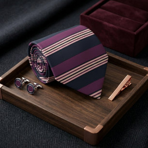 Corbata Elegante ciruela y multiraya navy