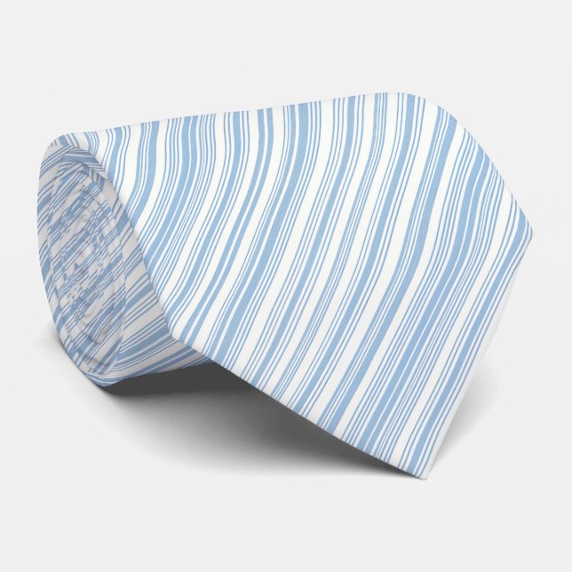 Corbata elegante con rayas azules (Enrollado)