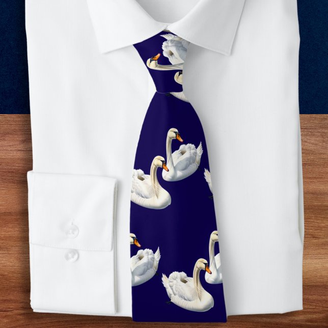 Corbata Elegantes aves Navy Blue Lake White Swans (An elegant tie in navy blue, with a pattern of white swans. Ideal for nature lovers)