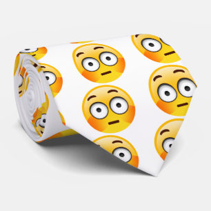 Corbata Emoji avergonzada con el lazo limpiado con un