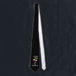 Corbata Estoy dando vuelta a 50 y wining sobre él<br><div class="desc">Esta corbata ofrece dos vidrios de vino rojo y del texto adaptable que lee: ¡Estoy dando vuelta a 50 y wining sobre ella! El lazo es un regalo perfecto para el amante del vino que es celebración al cumpleaños del jalón.</div>