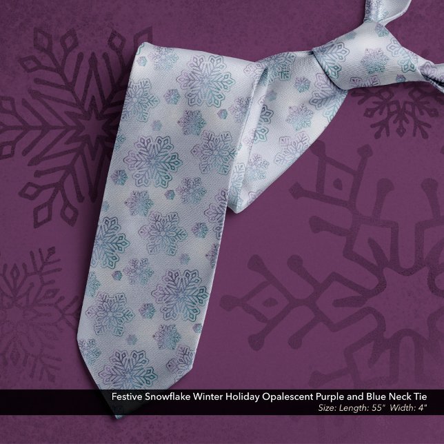 Corbata Festividad de copo de nieve vacaciones de invierno (Festive Snowflake Winter Holiday Opalescent Purple and Blue Neck Tie)