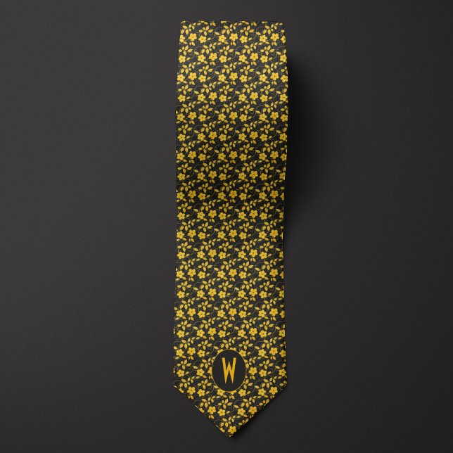 Corbata Floral Amarillo Crema de Mantequilla sobre Negro (Subido por el creador)