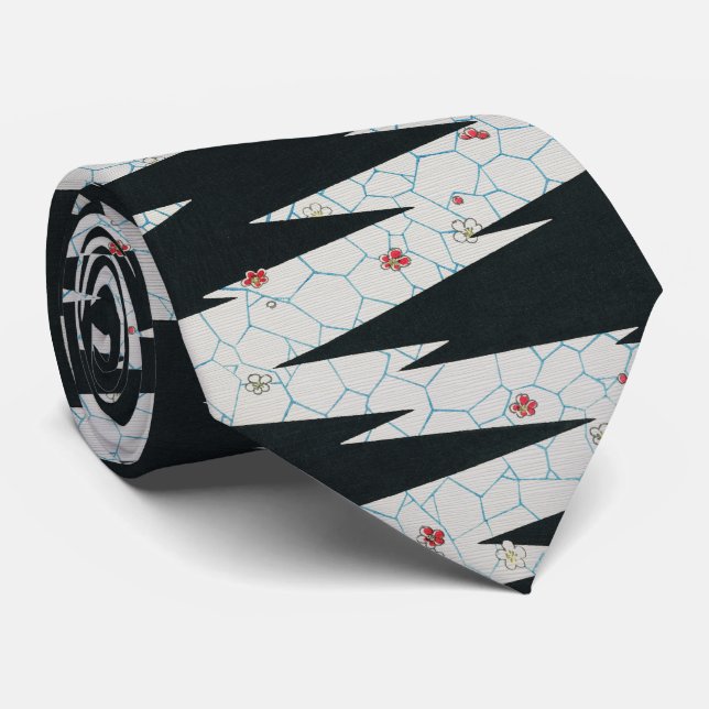 Corbata floral japonesa: flores en un sendero (Enrollado)