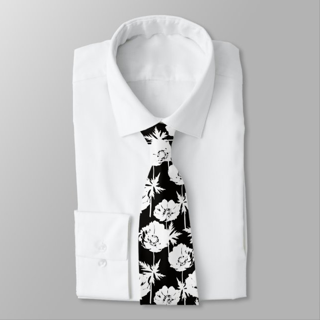 Corbata Flores blancas sobre negro. (Atado)
