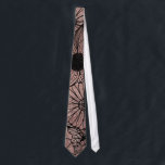 Corbata Flores florales y hojas color de rosa del oro que<br><div class="desc">Estas falsas flores color de rosa impresas florales y hojas elegantes y elegantes del oro enredan el dibujo en negro son perfectas para la mujer de moda y elegante. Su impresión moderna y femenina es grande para muchos regalos y ocasiones. Disfrute de este bonito y diseño de moda para su...</div>