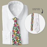 Corbata Flores hawaianas hibiscus personalizadas<br><div class="desc">Presentamos la 'corbata personalizada de Groomsmen de las flores de Hibiscus en Hawaii' - un símbolo de amor, amistad y el encanto encantador de un paraíso tropical. Imaginen esto: un boda al aire libre, la suave brisa que transportaba el dulce aroma de las flores de hibisco, y el novio, rodeado...</div>