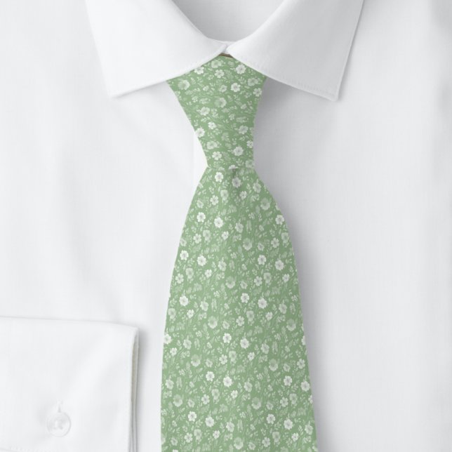 Corbata Flores Pequeñas de Eucalipto (Subido por el creador)