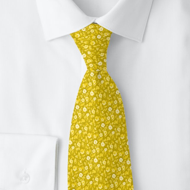 Corbata Flores Pequeñas Doradas (Subido por el creador)
