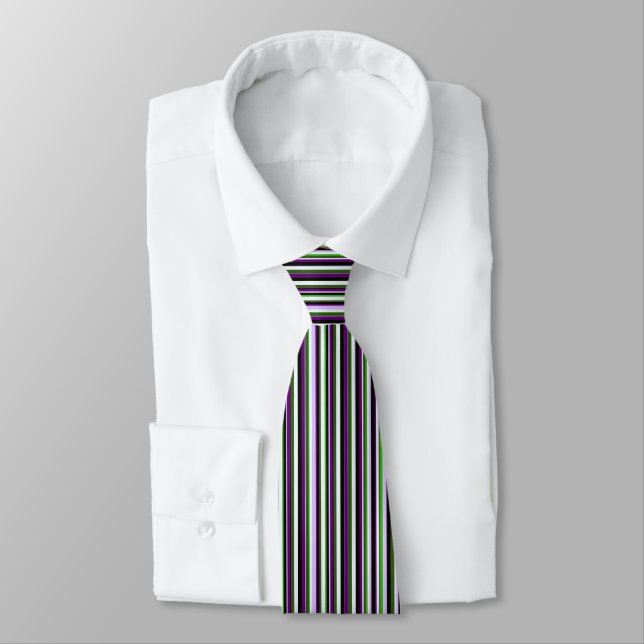 Corbata fondo con patrón de rayas de contraste profundo (Atado)
