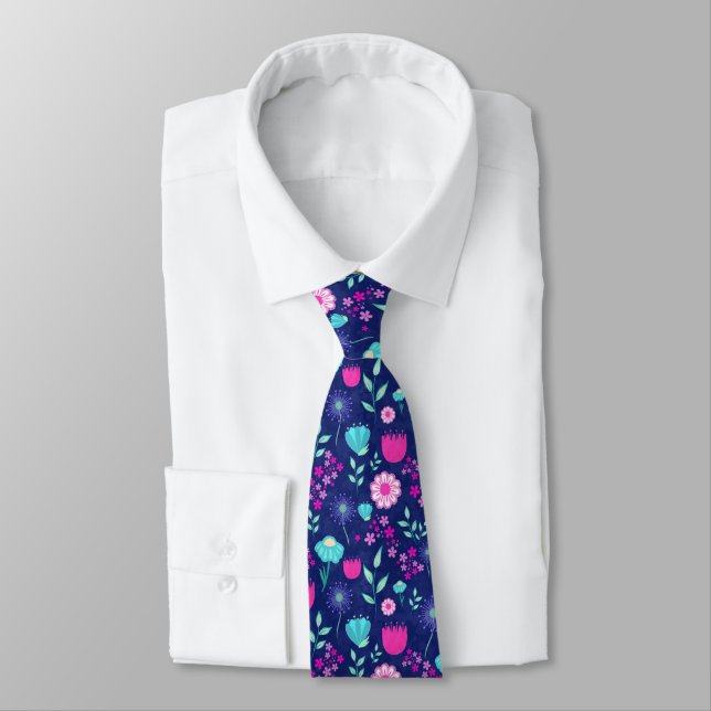 Corbata Fondo lindo con patrón floral (Atado)