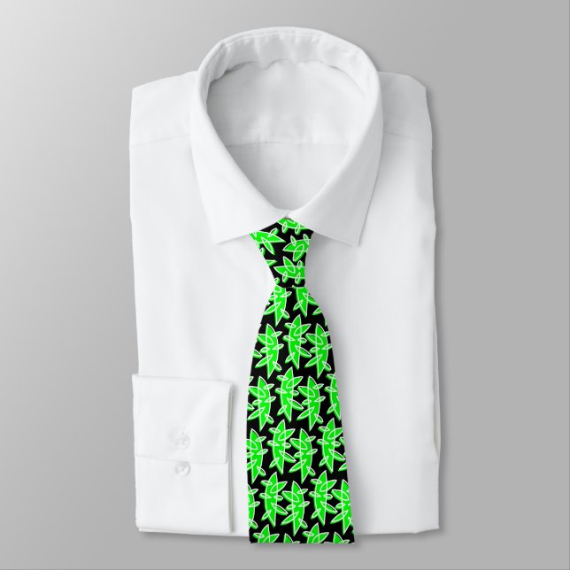 Corbata Formas - Verde y Blanco en negro (Atado)
