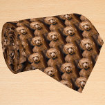 Corbata Foto de perro personalizada<br><div class="desc">Esta corbata de personalizable ofrece una manera deliciosa de celebrar a tu peluche amigo. Está diseñado para mostrar un patrón de foto de perro escogida, creando un homenaje de tela entusiasta y personalizado. La corbata en sí se convierte en un lienzo para la cara de tu querido pooch, repetido a...</div>