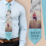 Corbata Fotos del Día 2 del Mejor Papá Azul Moderno del Dí<br><div class="desc">Día del Padre 2 de las fotos de la corbata del cuello del mejor padre azul moderno. Tipografía blanca sobre fondo azul con 2 fotos - agrega tus fotos. Puede cambiar cualquier texto en la corbata. Un regalo perfecto para un padre, nuevo padre o abuelo en el Día del Padre....</div>