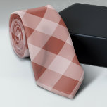 Corbata Funda de búfalo rusa - Rojo suave simple<br><div class="desc">Un sencillo patrón de manto de búfalo blanco con encantadores colores de casa de campo. Puede cambiar los colores de fondo.</div>