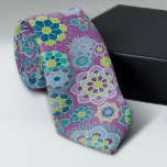 Corbata Funky Colorous Floral Pattern - Purple<br><div class="desc">Una diversión un vibrante patrón floral en azul y morado.</div>
