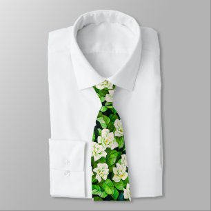 Corbata Gardenias blancas y hojas verdes de jade