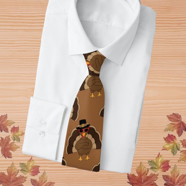 Corbata Guay Turkey Thankding divertido patrón marrón (Cool Turkey Thanksgiving fun brown pattern Neck Tie by PLdesign, custom gift for him.)