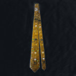 Corbata Gustav Klimt - Golden Tie para los amantes del art<br><div class="desc">Klimt pintó hermosos retratos de mujeres,  mujeres aún más encantadoras por el uso de antecedentes detallados por parte de Klimt. Esta corbata dorada muestra la complejidad de esos antecedentes.</div>