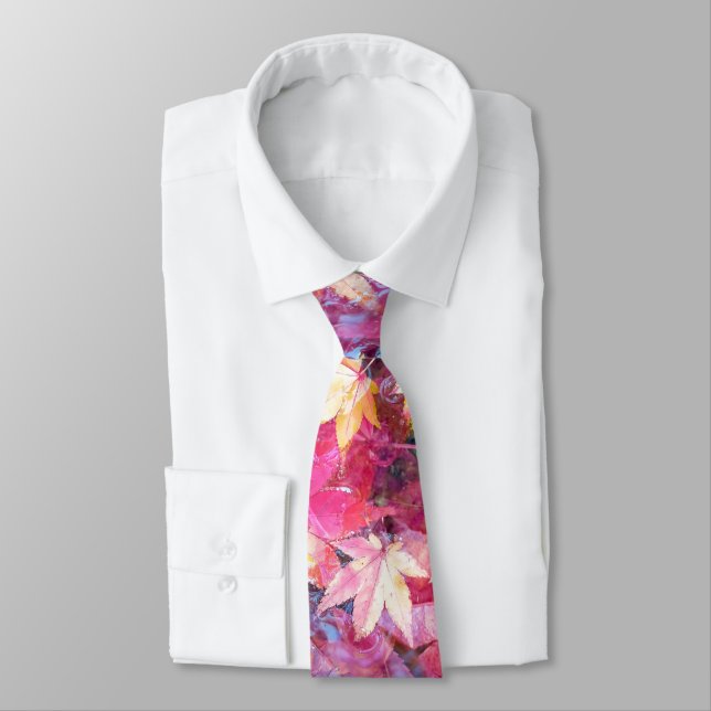 Corbata Hojas de arce rojas y amarillas (Atado)