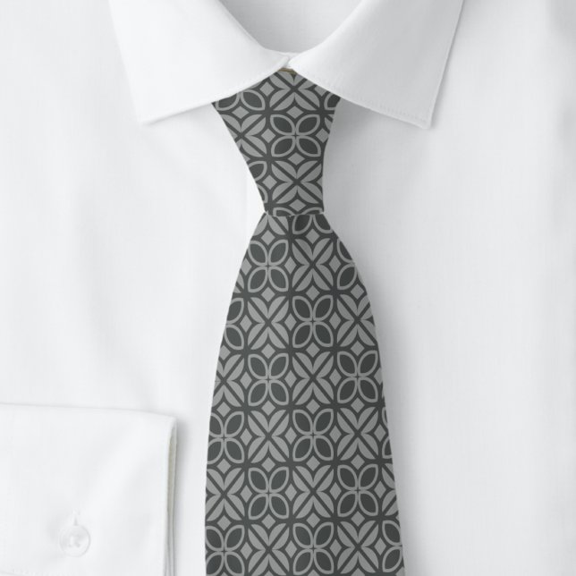 Corbata Hojas y líneas de metal gris (Subido por el creador)