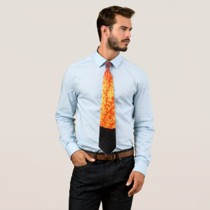 Corbata La fuente de la lava caliente entra en erupción