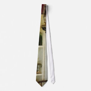 Corbata Lámpara de huracán en despensa
