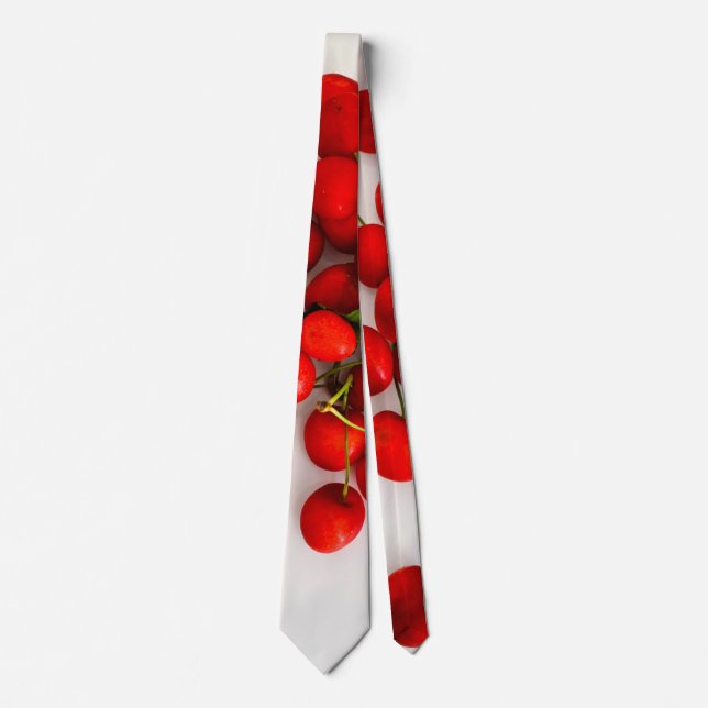 Corbata Las cerezas rojas con luz natural yacen en blanco (Anverso)