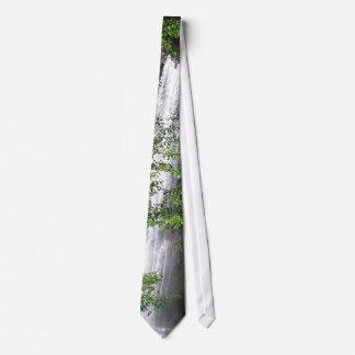 Corbata Lazo de las cascadas