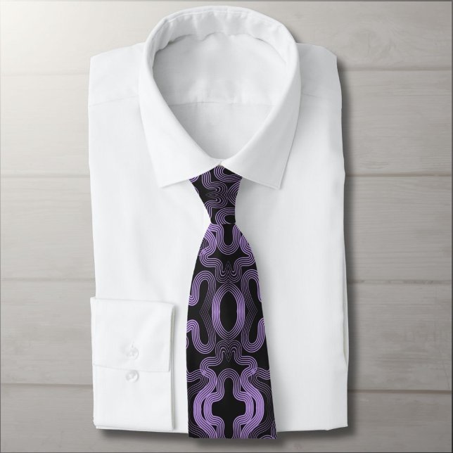 Corbata Líneas púrpura psicodélicas sobre negro  (Subido por el creador)