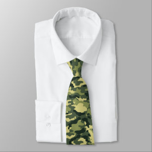 Corbata Los militares verdes de la selva camuflan la