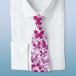 Corbata Mariposas acuarela rosa<br><div class="desc">Magenta pintura de mariposa color rosa y blanco acuático. Un empate de coordinación para coincidir con tu celebración.</div>