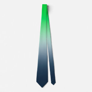 Corbata moderna con gradiente de verde a azul mari