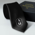 Corbata Monograma moderno de píldora mínima - negro<br><div class="desc">Diseño monocasco moderno y elegante en un borde de píldoras. Líneas modernas y mínimas con 2 monogramos separados por una línea. Se puede cambiar el color de fondo.</div>
