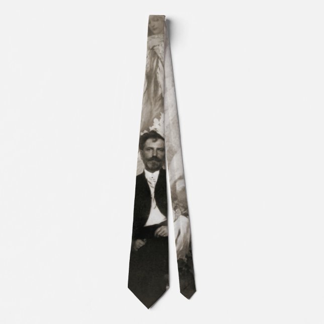 Corbata Mucha y Madonna 1905 (Anverso)