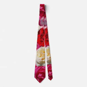 Corbata muchas rosas atan