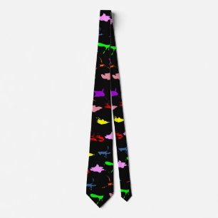 Corbata Muy Guay y formas coloridas
