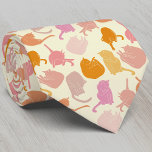 Corbata Naranja rosa del patrón de gato divertido moderno<br><div class="desc">Modesto patrón moderno de gatitos gatitos en rosa y naranja en un fondo crema. Arte original de Nic Squirrell. Perfecto para los amantes de los animales.</div>