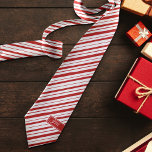 Corbata Navidades de Iniciales de Diversión Clásica de Pep<br><div class="desc">Este divertido y festivo diseño presenta rayas de menta a mano pintadas en rojo y blanco clásico para ese acogedor y tradicional ambiente vacacional con un toque de fantasía. Arte original de Malissa Melrose. Agregar Iniciales a personalizar.</div>