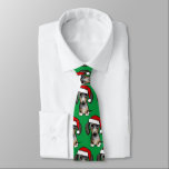 Corbata Navidades de perros Dapple Dachshund Santa Wiener<br><div class="desc">Añade un poco de alegría navideña a tu armario con esta festiva corbata verde en el cuello con la impresión de un adorable dachshund de manzana con un sombrero de Santa. Ya sea que se dirija al fiesta de Navidades de la oficina o un evento de vacaciones más formal, esta...</div>