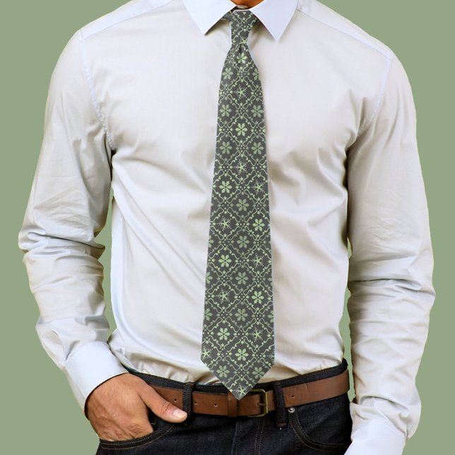 Corbata Navidades Simple Snowflake Winter Green Pattern (Green snowflake pattern mens neck tie. )