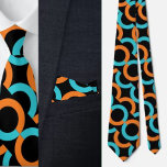 Corbata Necktie de patrón geométrico cútrico colorido<br><div class="desc">Necktie de patrón geométrico cútrico colorido.</div>