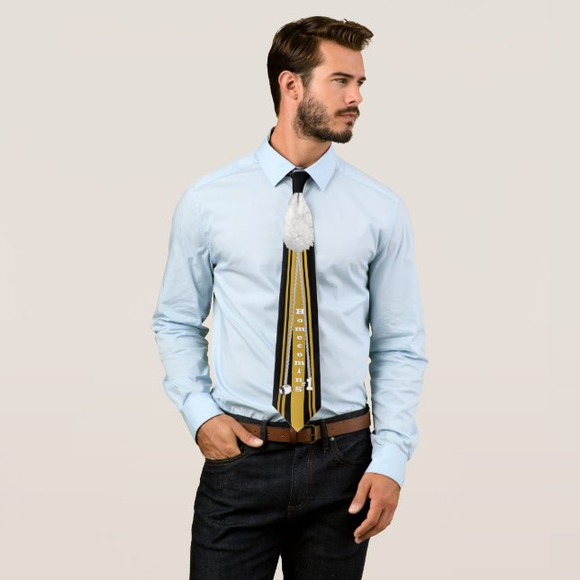 Corbata Necktie, la Mamá de fútbol casera (In situ)
