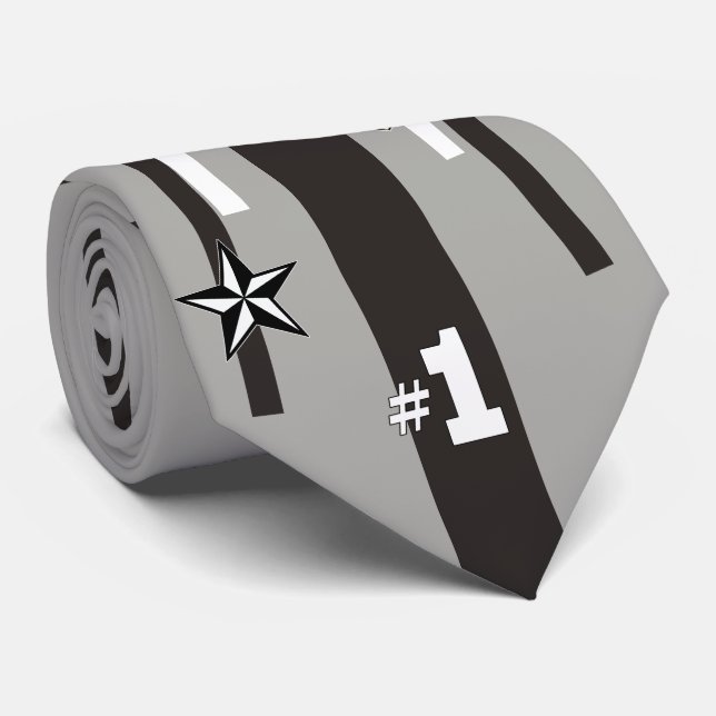 Corbata Necktie, la Mamá de fútbol casera (Enrollado)