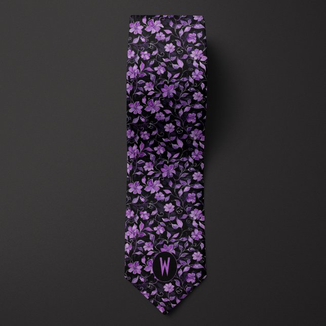Corbata negra con estampado floral morado (Subido por el creador)